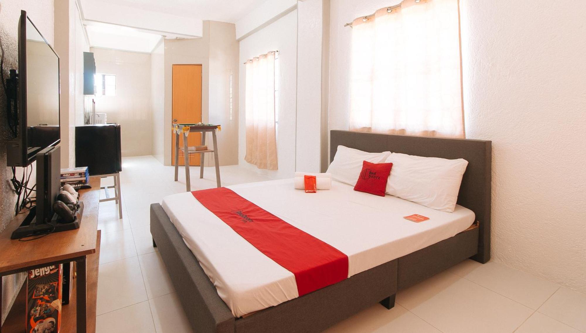 Reddoorz Plus Near Tambo Paranaque Paranaque City Exterior photo