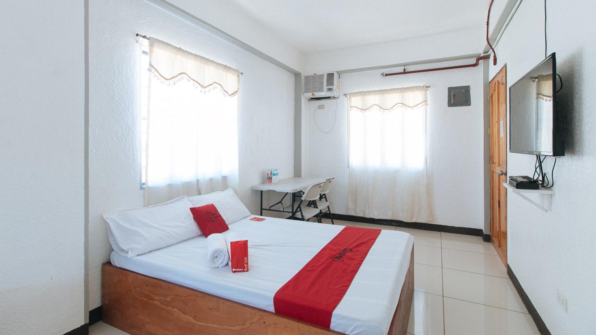 Reddoorz Plus Near Tambo Paranaque Paranaque City Exterior photo
