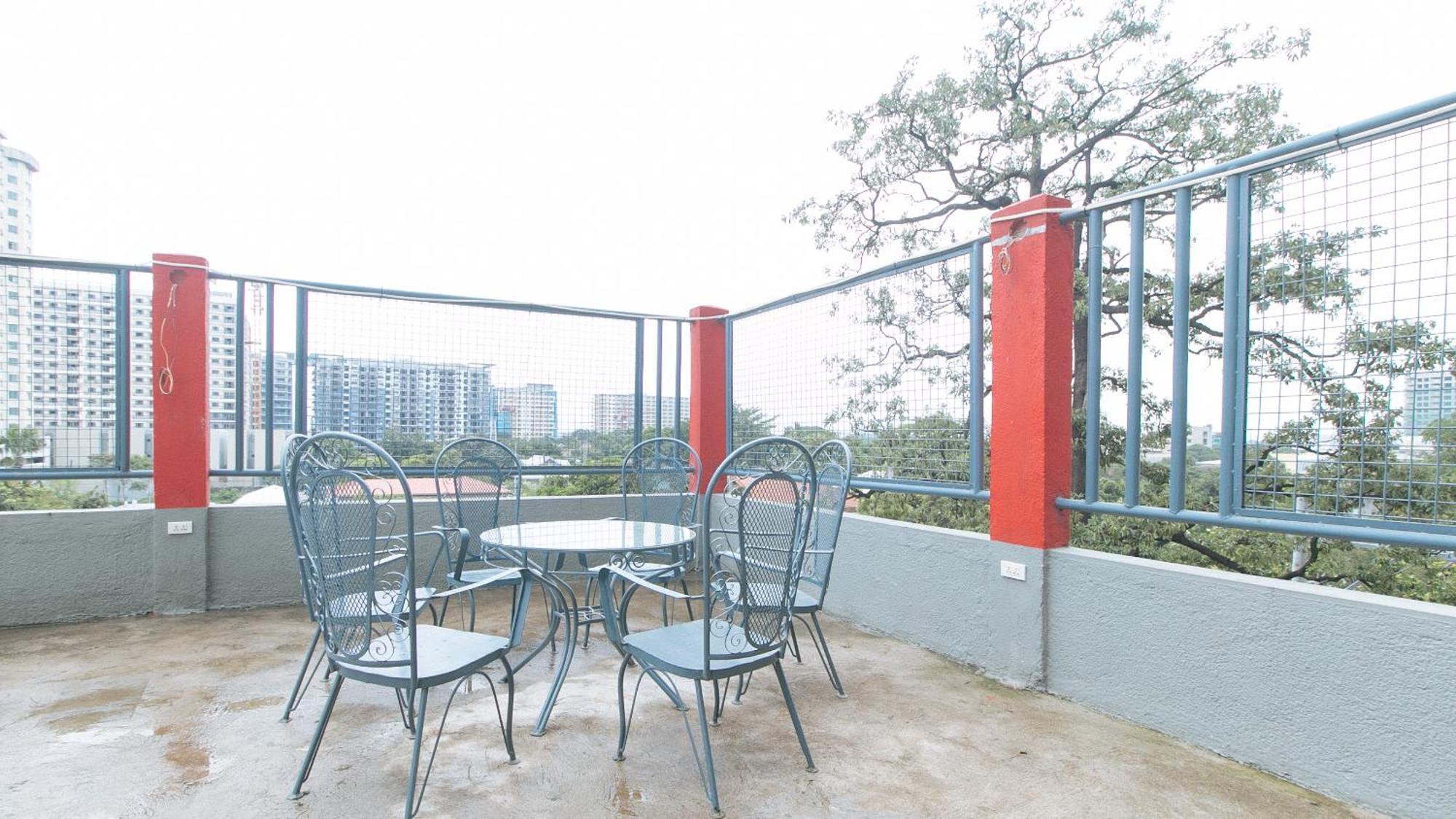 Reddoorz Plus Near Tambo Paranaque Paranaque City Exterior photo