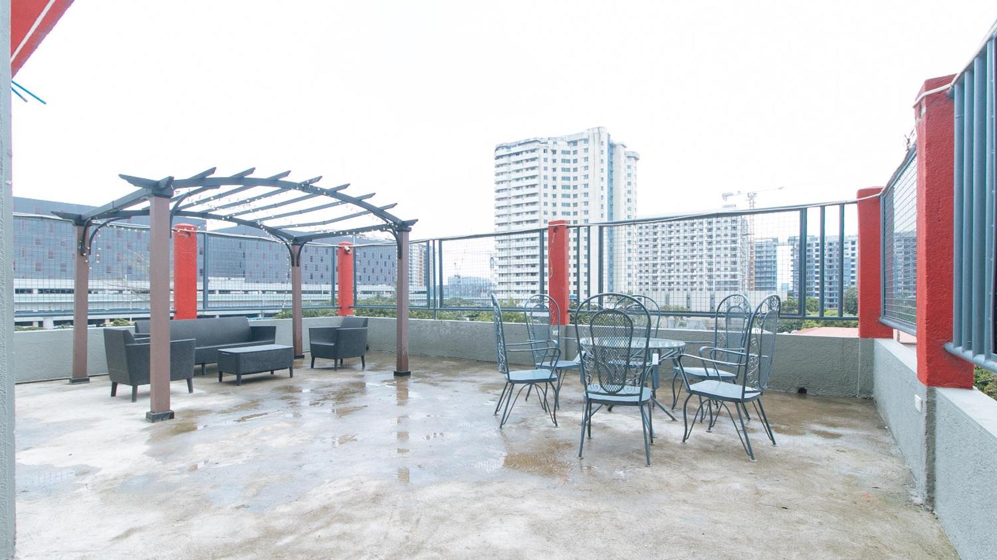 Reddoorz Plus Near Tambo Paranaque Paranaque City Exterior photo